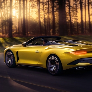 PFPE 高性能润滑剂如何解决汽车设计难题